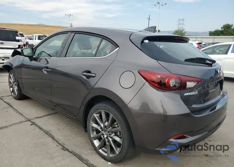 2018 Mazda 3 Grand Touring z USA, uszkodzony, nr VIN 3MZBN1M37JM173059